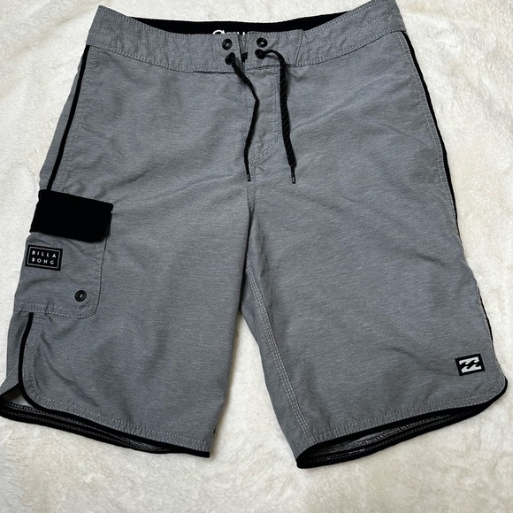 Billabong Gray and Black Swim Trunks Quick-Dry - Picture 2 of 5